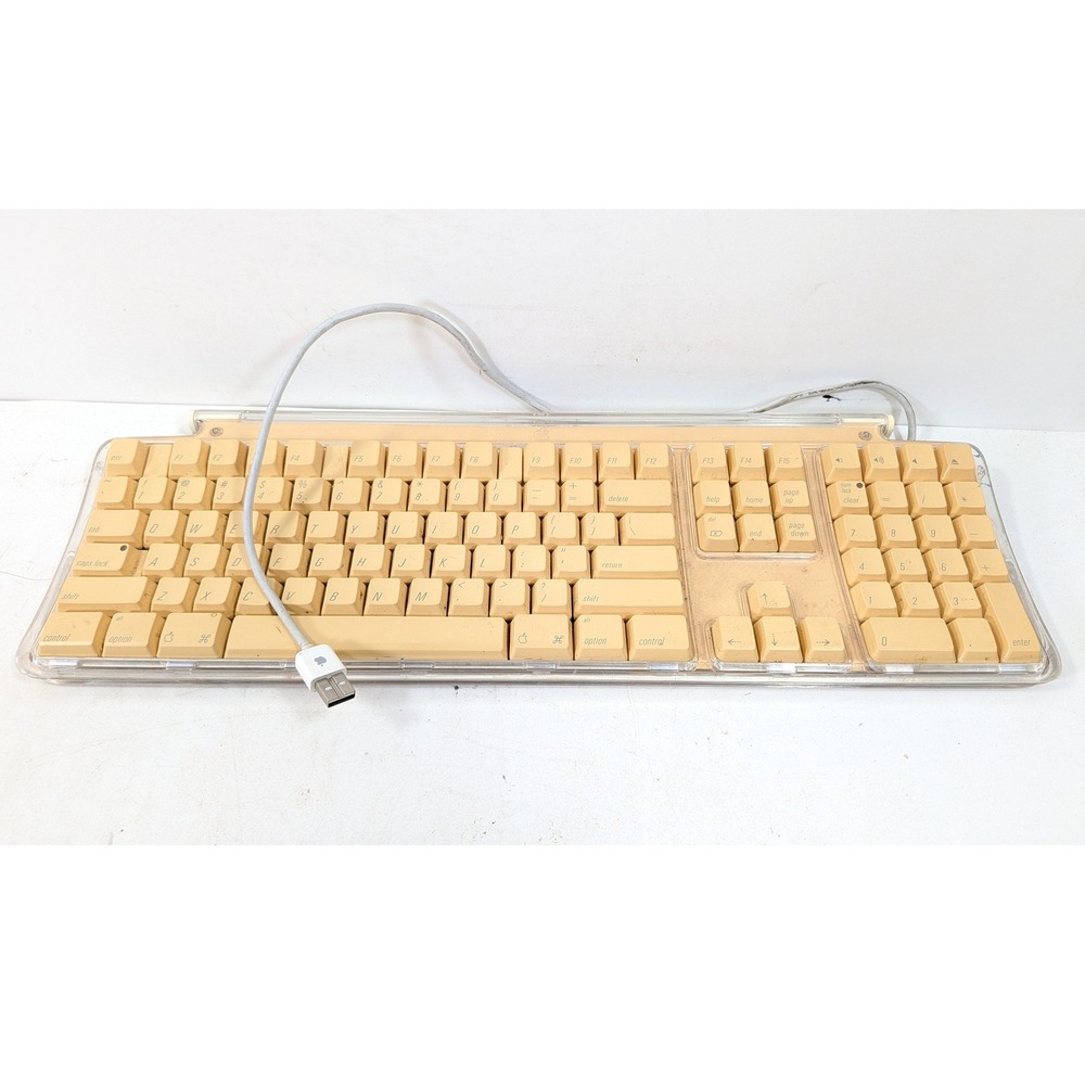 Apple Pro Keyboard M7803 Vintage Clear USB Wired Mechanical Feel White Yellowed